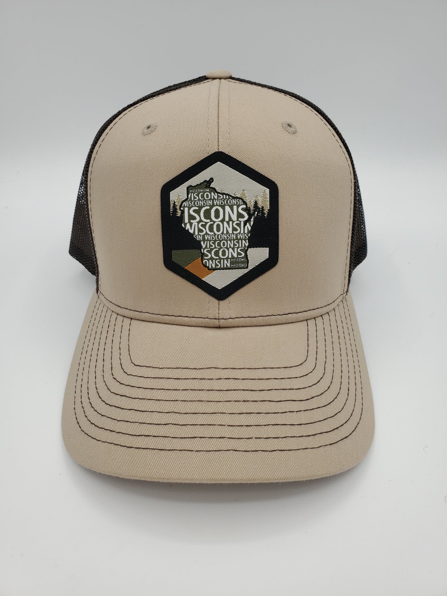 "Vintage Wisconsin" Design Trucker Hat (Coffee Mesh/ Khaki Fabric)
