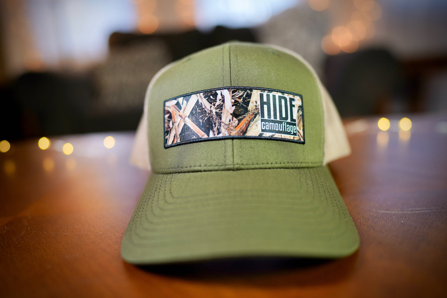 "Hide Camo Cornstalk" Design Trucker Hat (Khaki Mesh/ Moss Green Fabric)