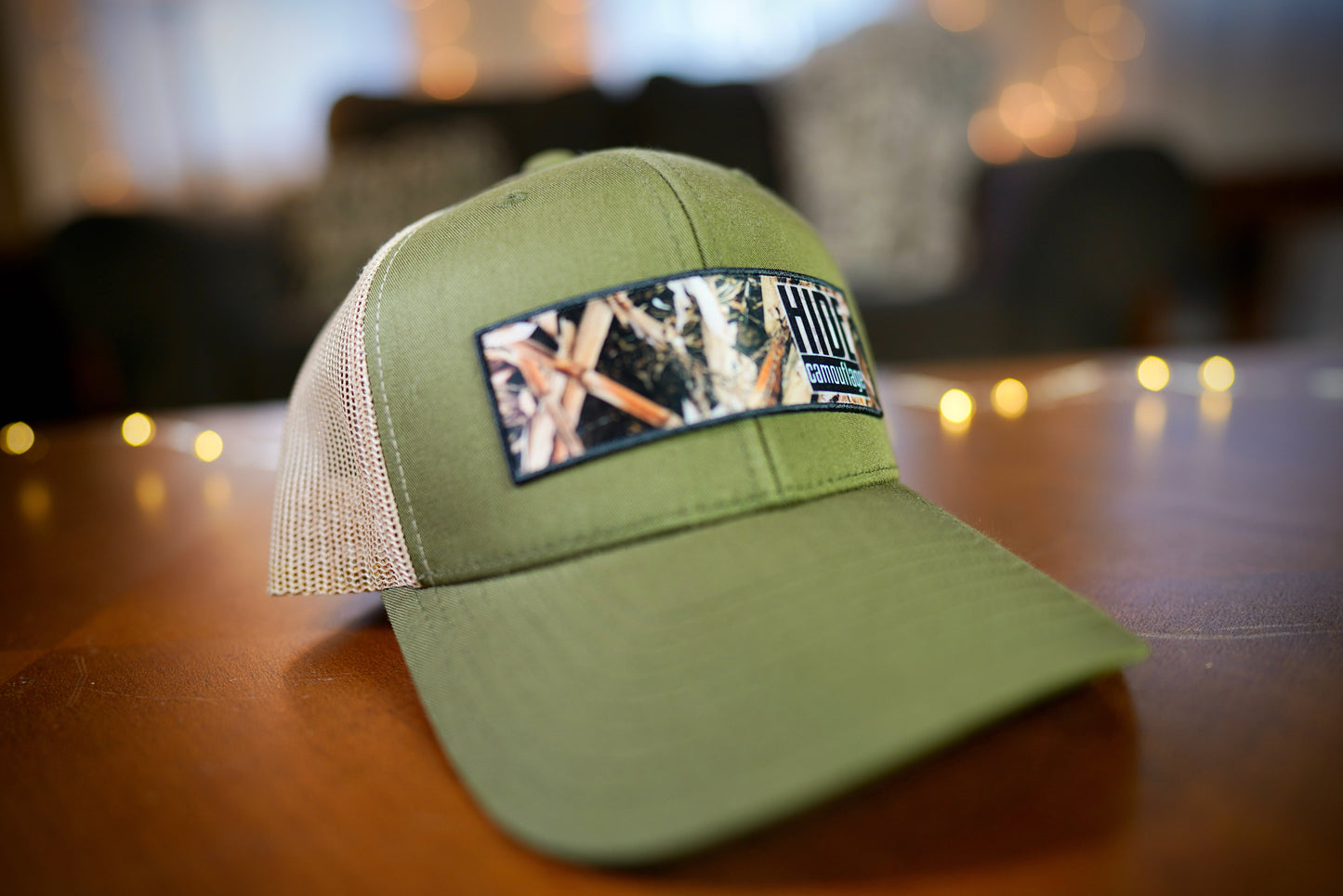 "Hide Camo Cornstalk" Design Trucker Hat (Khaki Mesh/ Moss Green Fabric)