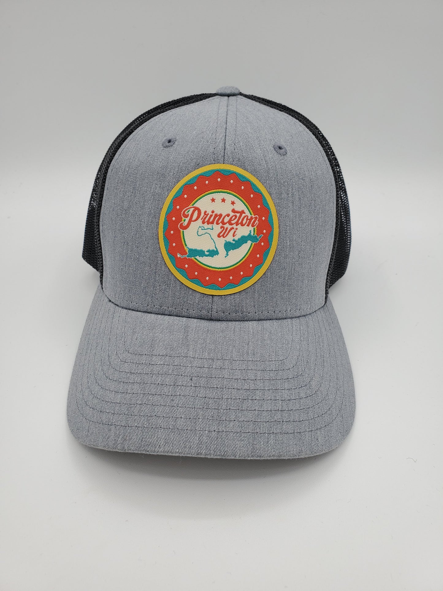 "Princeton, WI" Lake Design Trucker Hat (Black Mesh/ Heather Grey Fabric)